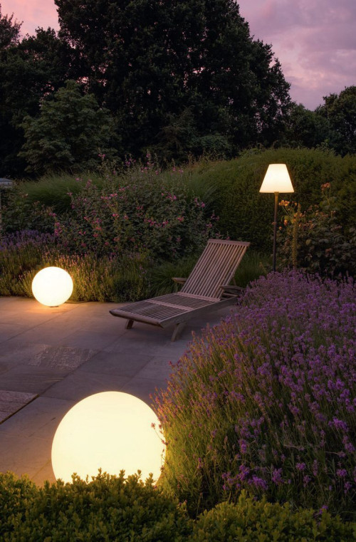 Oświetlenie ogrodu - lampy kule