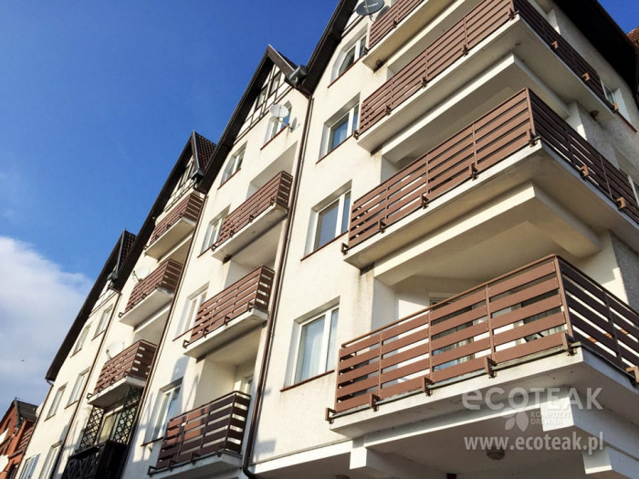 Balustrada z kompozytu drewna