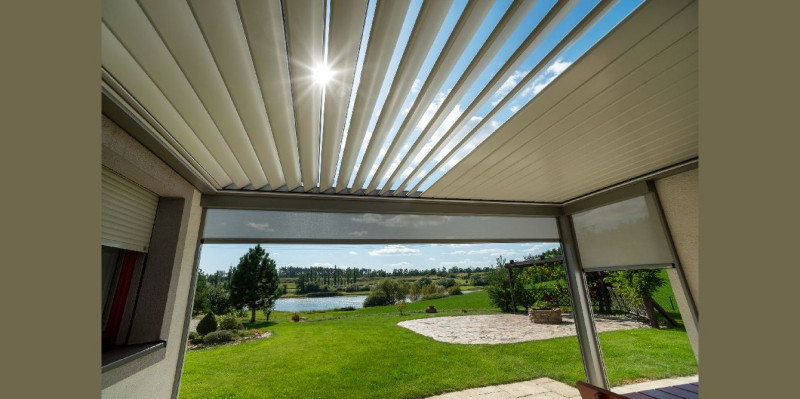Pergola AWILUX z elektrycznie składanym dachem