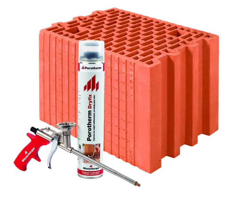 Pustak Porotherm 25 Dryfix z suchą zaprawą. fot. Wienerberger