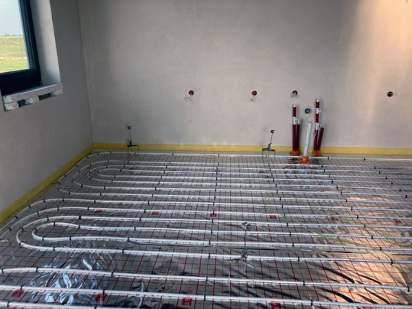 Ogrzewanie płaszczyznowe z produktami John Guest