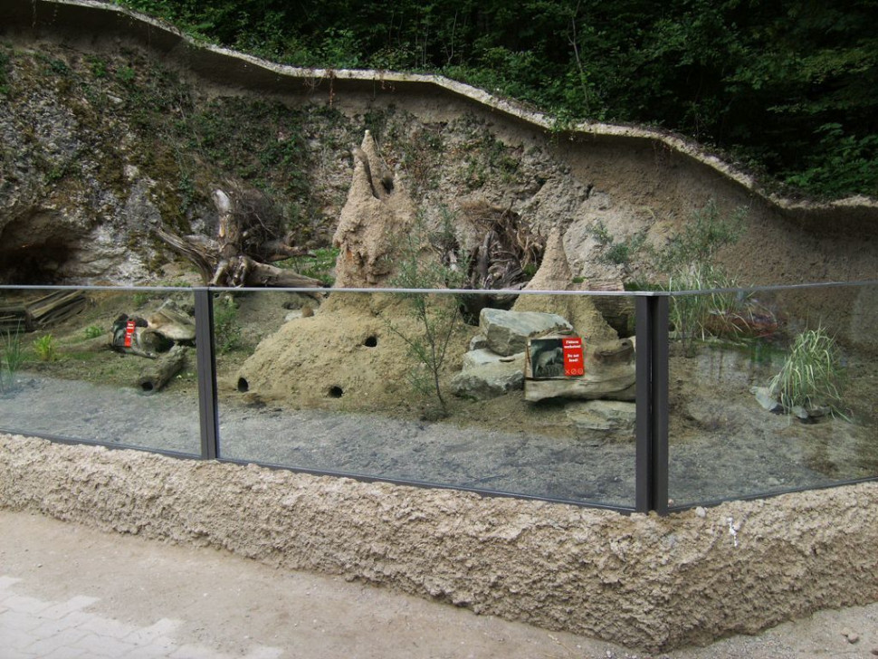 Szklane balutrsady w przestrzeni miejskiej. fot. NSG Group