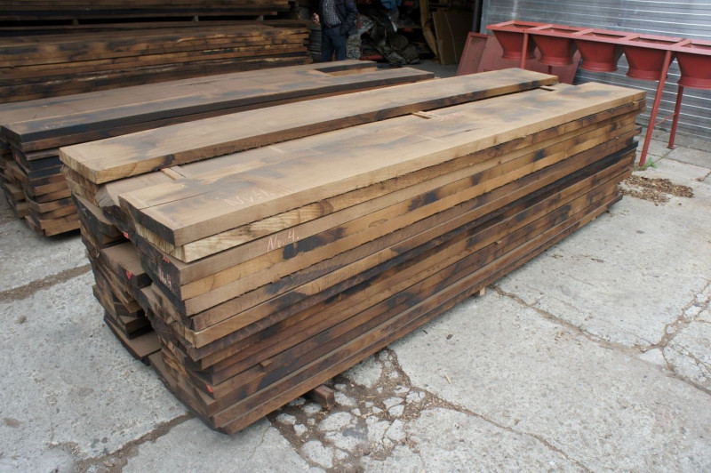 Tarcica dębowa wędzona o grubości 50 mm, kl. A/B