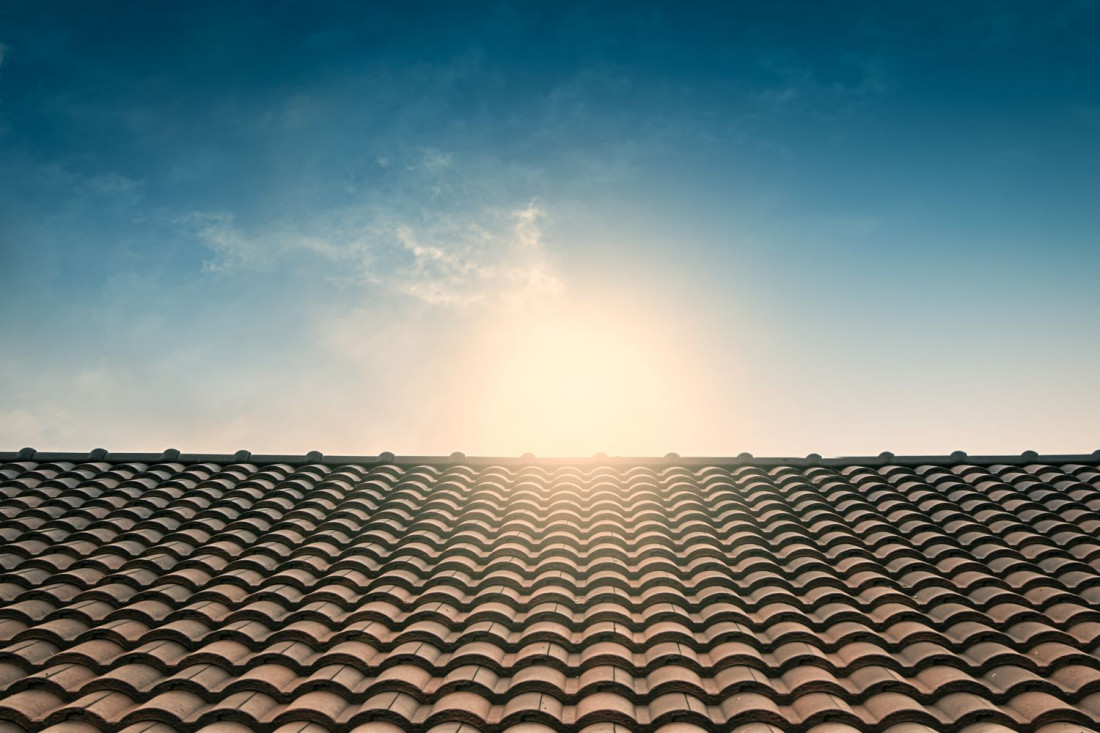 Szybkie starzenie się membran dachowych, mimo ich produkcji zgodnie z normą - dlaczego tak się dzieje?