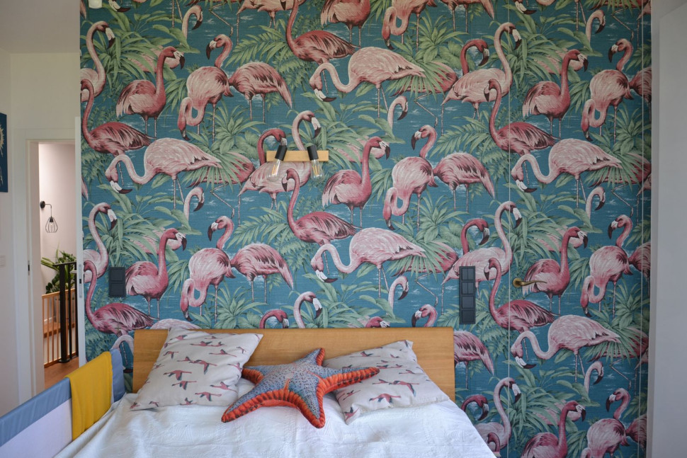 Ozdobna tapeta w master bedroom