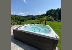Co składa się na cenę minibasenów Sundance® Spas?