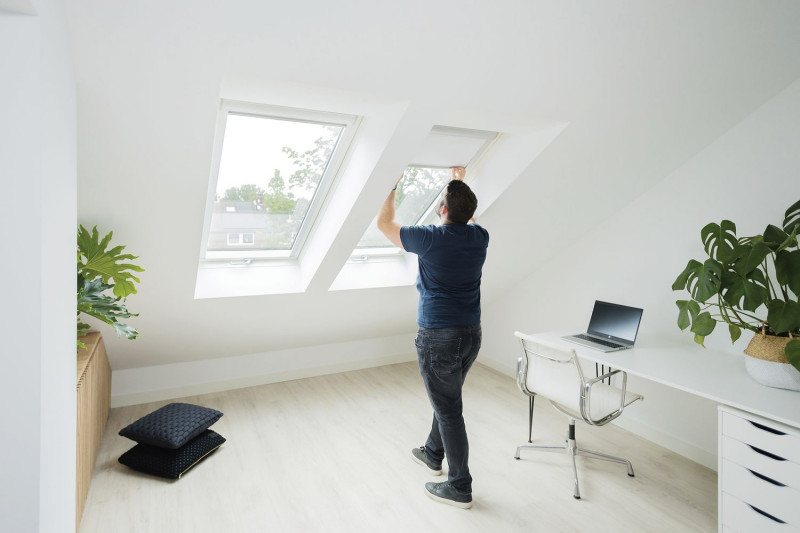 Adaptacja poddasza na domowe biuro w miejscowości Roosendaal w Holandii