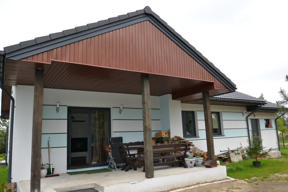 Dwa kinkiety na tarasie