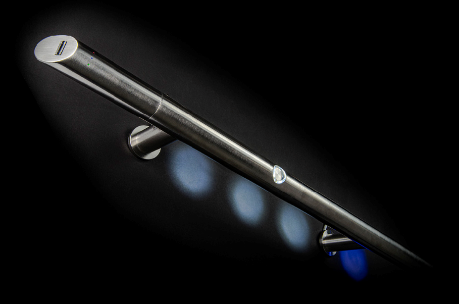 Podświetlenie ekskluzywnie eksponuje uchwyt dodając mu charakteru i wyrazistości.