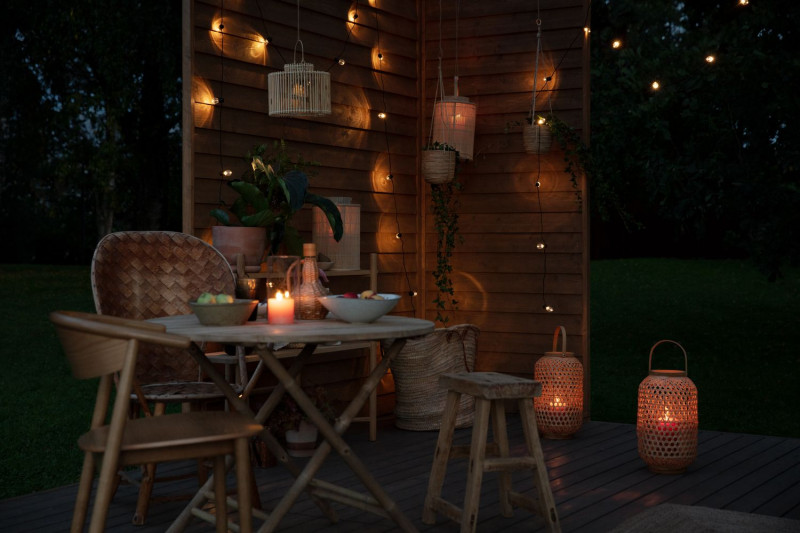 Pergola może tworzyć wyjątkowe warunki do letniego odpoczynku nie tylko w dzień