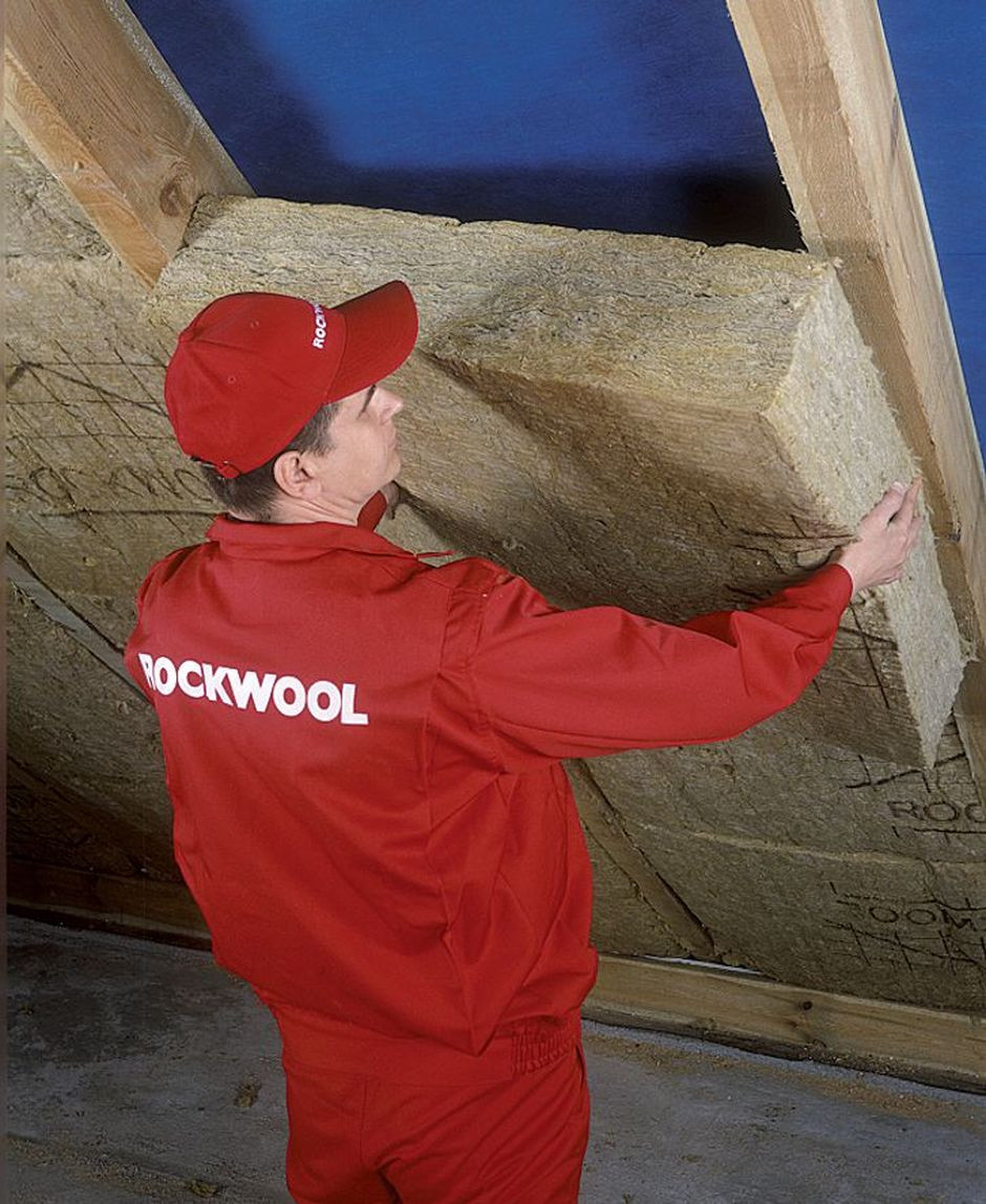 Folie dachowe muszą być chronione przed wpływem światła słonecznego od strony wnętrza