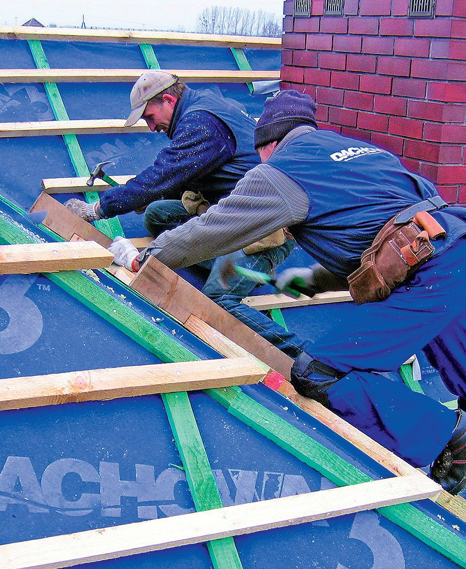 Folie dachowe muszą być chronione przed wpływem światła słonecznego od zewnątrz