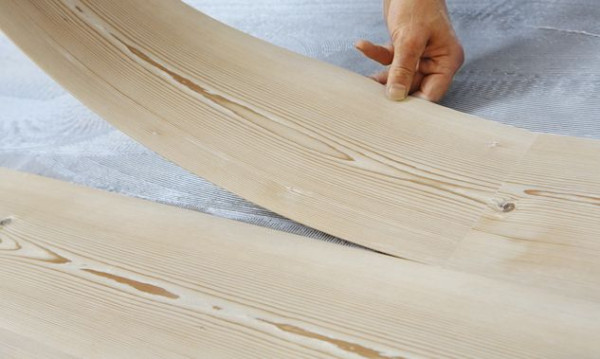 Montaż paneli winylowych na klej