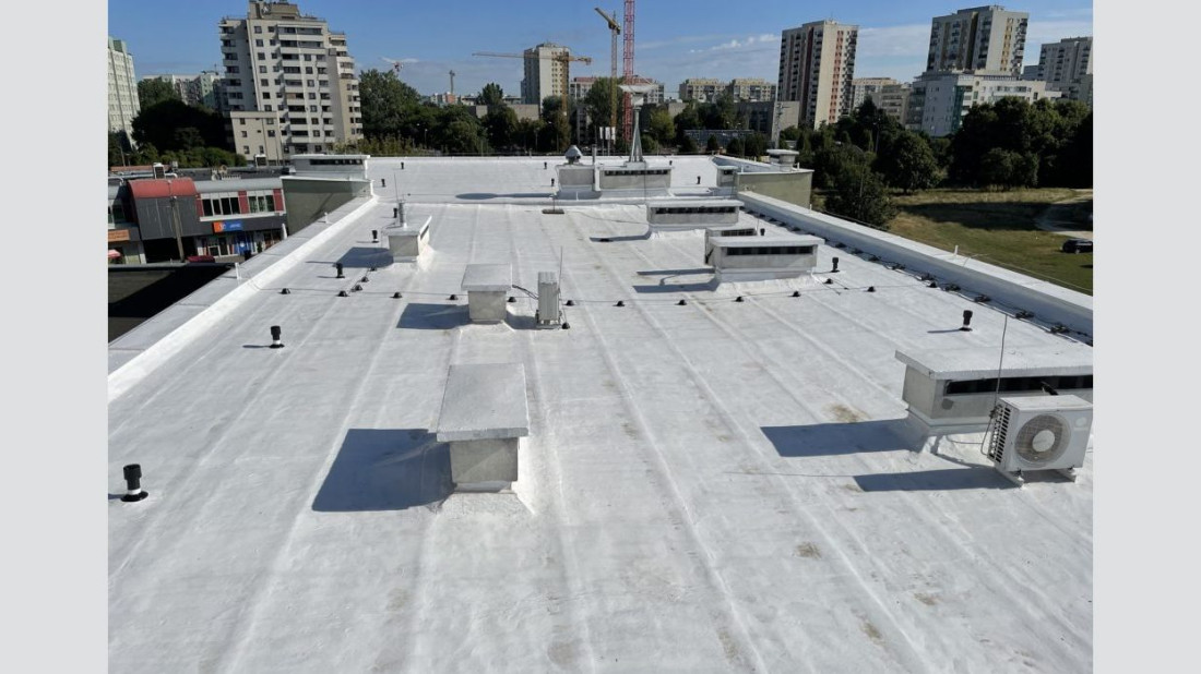 Instytut Geodezji i Kartografii w Warszawie zakończył renowację dachu w systemie Hyperdesmo