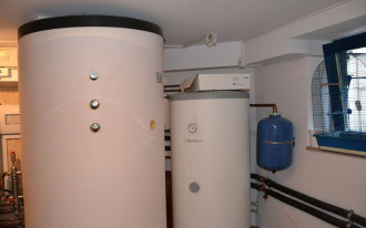 Jakie są kryteria wyboru solarnego zasobnika c.w.u.?