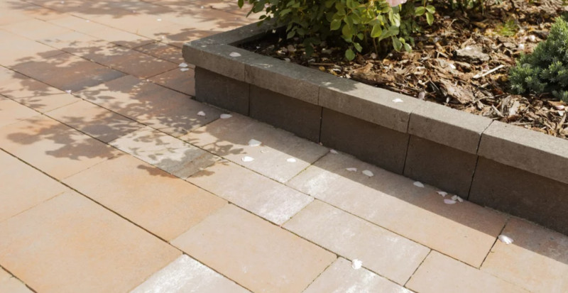 Aranżacja z obrzeżem Flesz