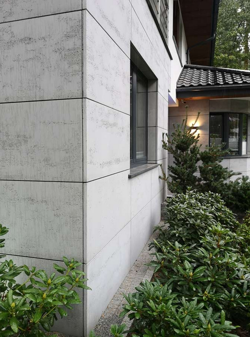 Odpowiednio zaimpregnowany materiał jest odporny na warunki atmosferyczne.