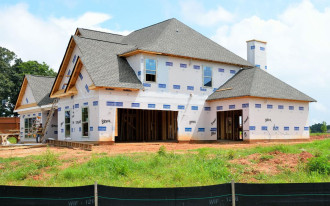 Czy materiały użyte do budowy domu mają wpływ na działanie ogrzewania?