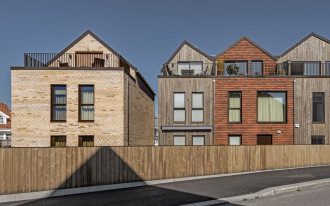 Oryginalna elewacja z dachówki ceramicznej