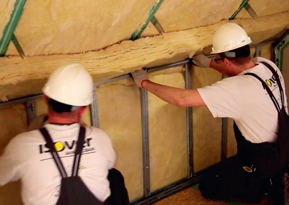 Ocieplenie dachu skośnego - krok 7) Zapinamy ruszt pod okładzinę wykończeniową