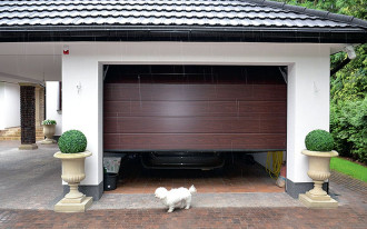 Dwa powody wymiany bramy garażowej