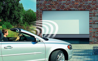 Jak montuje się bramę garażową?