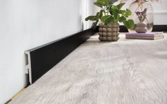 Hybrydowe listwy przypodłogowe TORE MONOKOLOR od Arbiton