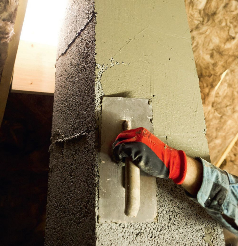 Montaż komina prefabrykowanego - krok 8. Tynkowanie komina