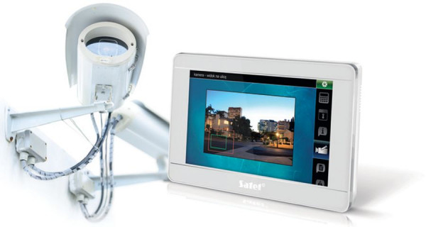 Kamery monitoringu powinny obejmować swoim zasięgiem miejsca najbardziej narażone na włamanie, czyli okna i drzwi tarasowe