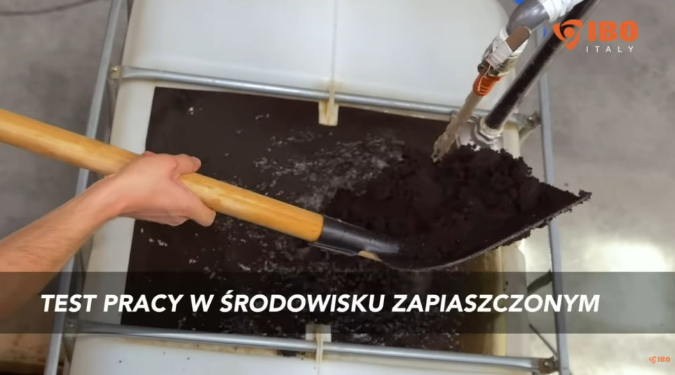 Test pracy pompy głebinowej IBO w środowisku zapiaszczonym. fot. DAMBAT