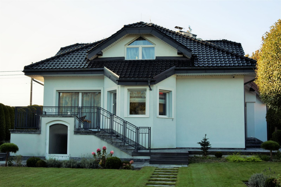 Elewacje pokryte farbą termoizolacyjną GoTherm®