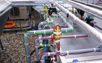 Dlaczego warto zamontować system ochrony rur przed zamarzaniem?