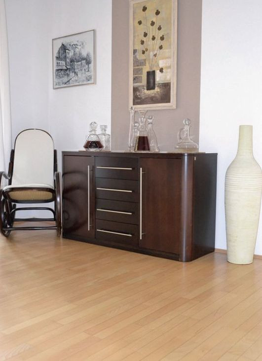 Parkiet z parzonego buku ułożono we wzór pokładowy