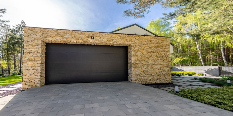 Bramy segmentowe z oferty KRISPOL