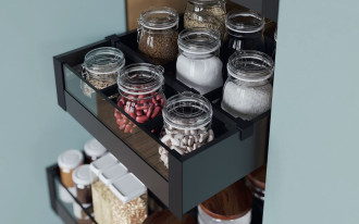 Jak optymalnie wykorzystać przestrzeń w małej kuchni?