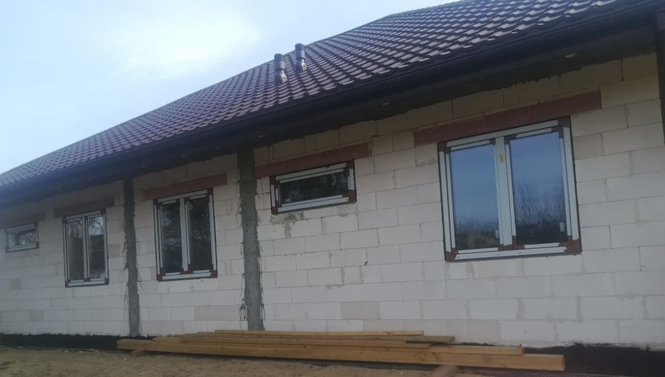 Ściany wzniesiono z bloczków betonu komórkowego P + W