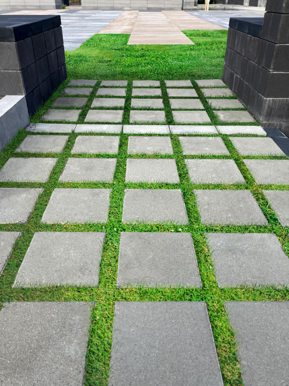 Nawierzchnia Polbruk Ekol z fugami z trawy