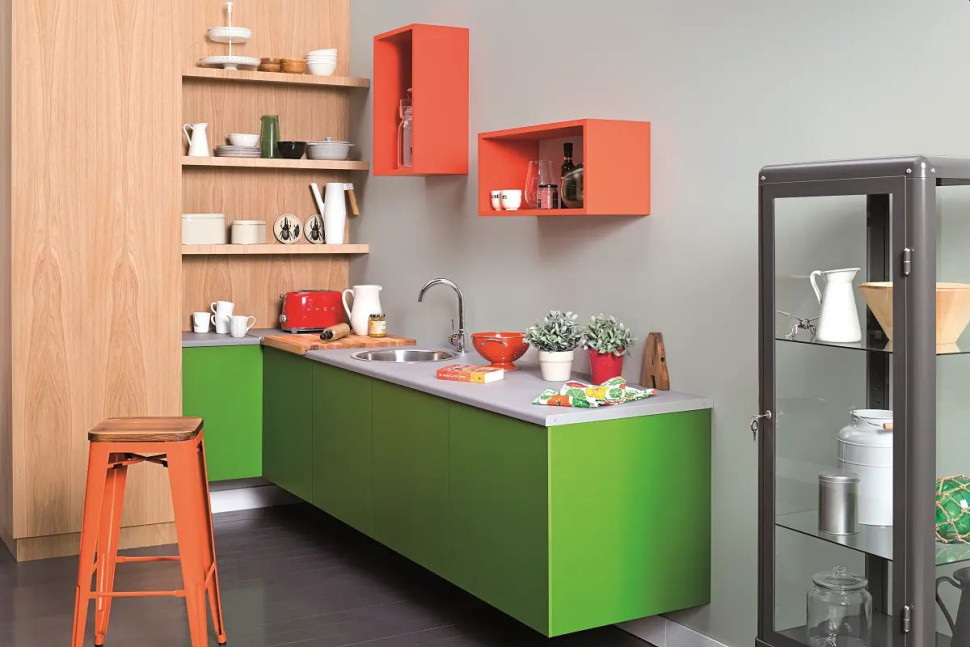 Półki w kuchni pomalowane farbą Tikkurila Everal Aqua 