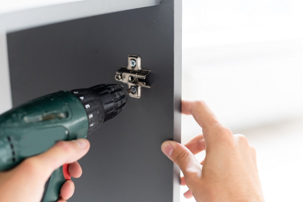 Zawiasy dzielą się na kilka rodzajów