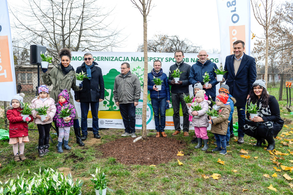 Sadzenie drzew z Omeną w Warszawie