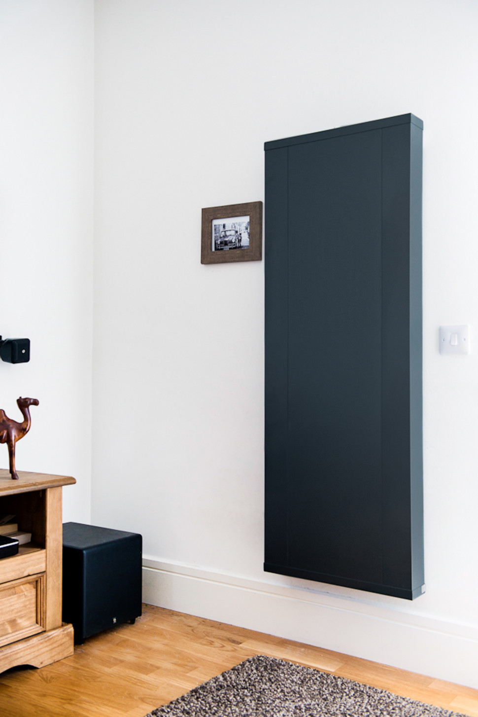 Elegancki grzejnik ścienny REGULUS