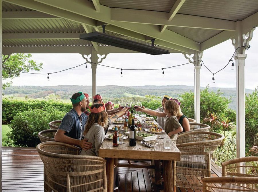 Promienniki można też wykorzystać do ogrzewania zadaszonych tarasów