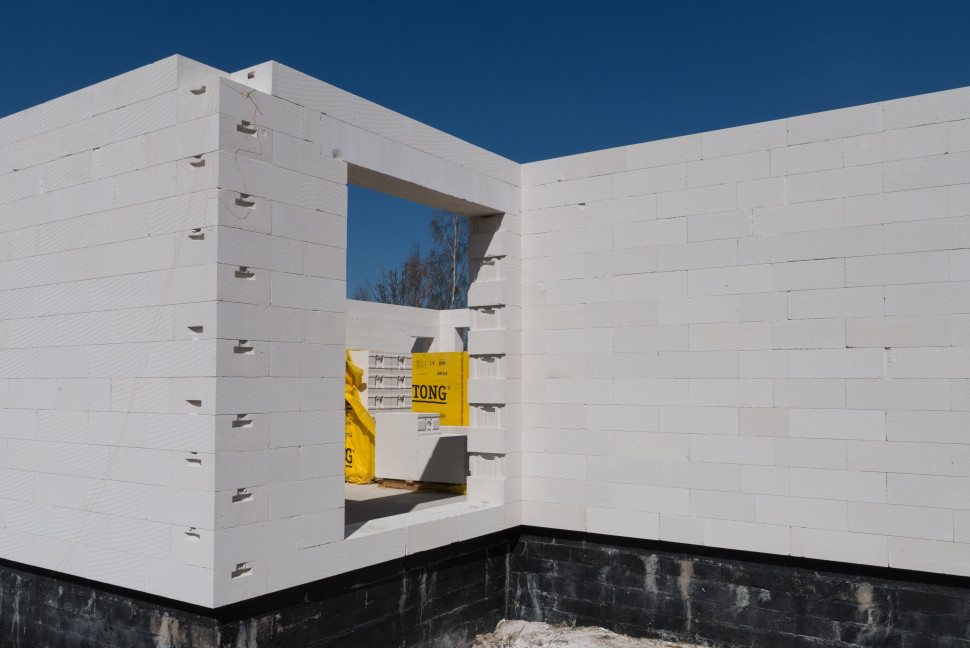 Ściany wymurowane z bloczków Ytong EnergoUltra+ są naturalnie ciepłe