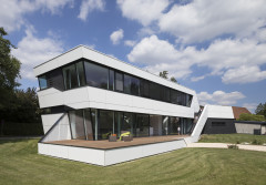 Przygotowanie podłoża przed malowaniem elewacji - najczęstsze błędy