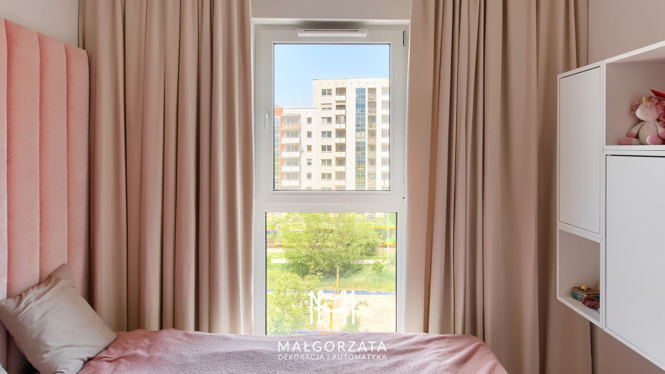 Zasłony welurowe flex w pokoju dziewczynki