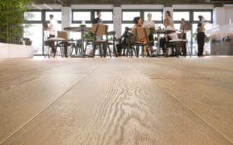 Podłogi klejone Arbiton Mineral Dryback - ideał dla przestrzeni publicznych