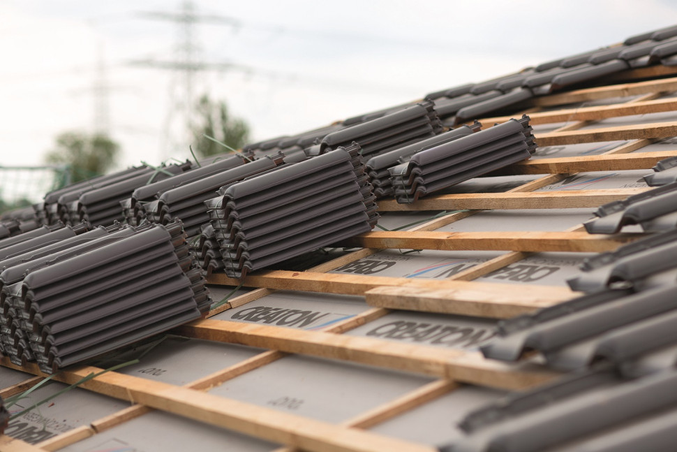 Dachówki przygotowane do ułożenia