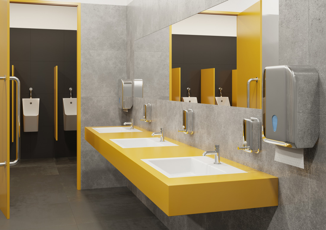 Komfortowa i estetyczna łazienka publiczna z armaturą Ferro