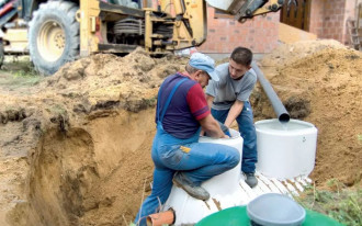 Czy gmina może nakazać podłączenie się do sieci kanalizacyjnej?