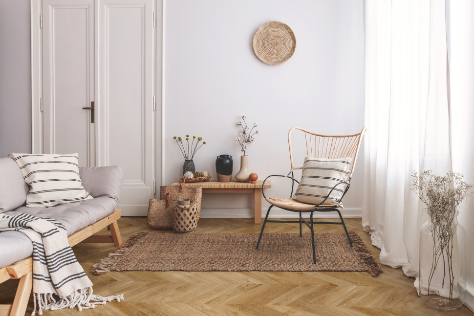 Drewniana podłoga w jodełkę francuską